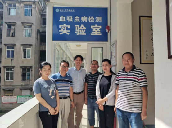 中国疾控中心寄生虫病防治所调研指导东坡区血防工作