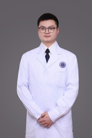 王锐(1).jpg